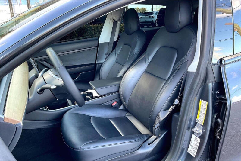 2020 Tesla Model 3 Standard Range Plus