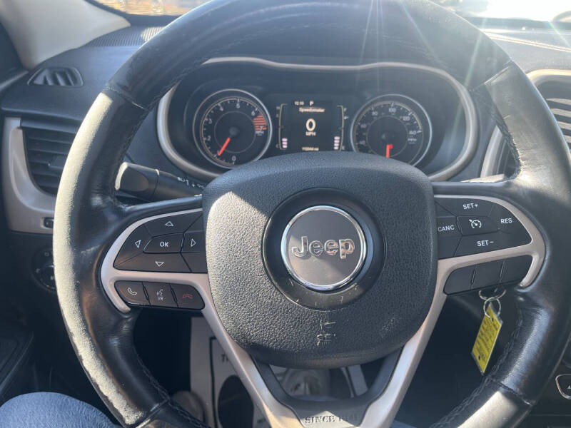 2016 Jeep Cherokee Latitude Altitude