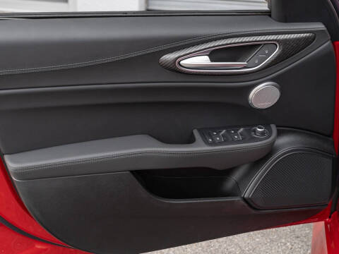 2024 Alfa Romeo Giulia Quadrifoglio