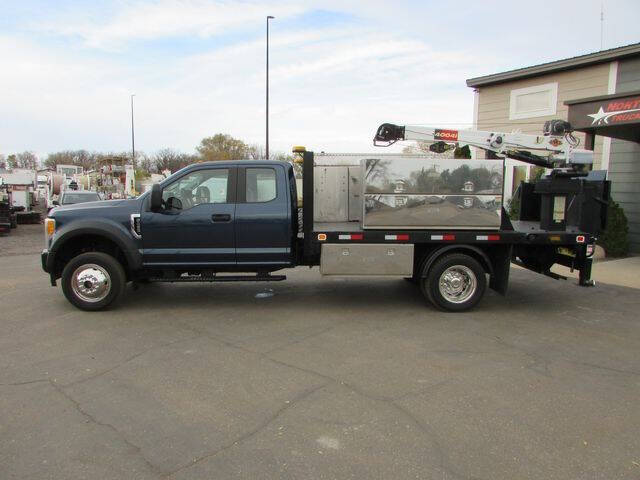 2017 Ford F-450 Super Duty Chassis Cab's photo