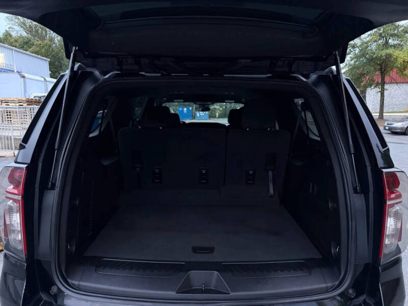 2024 Chevrolet Suburban LS