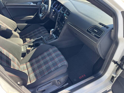 2018 Volkswagen Golf GTI S