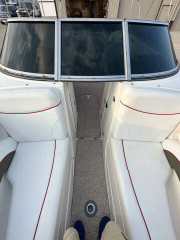 2006 Rinker 246BR