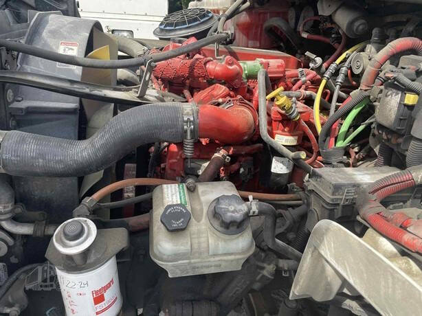 2015 Freightliner M2 106