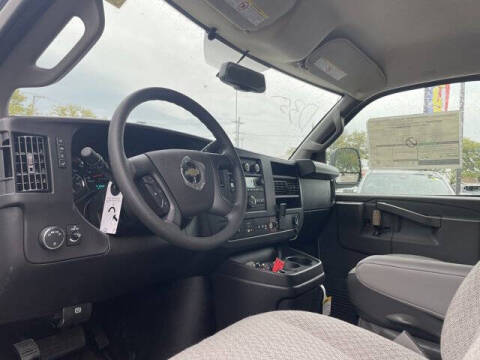 2025 Chevrolet Express 2500