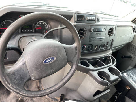 2011 Ford E-Series E-350 SD