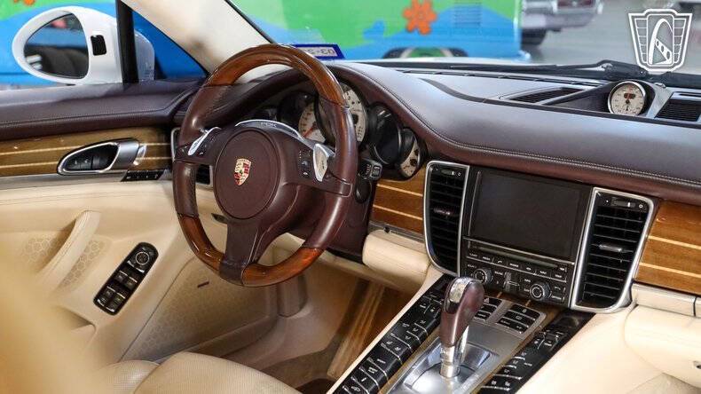 2013 Porsche Panamera