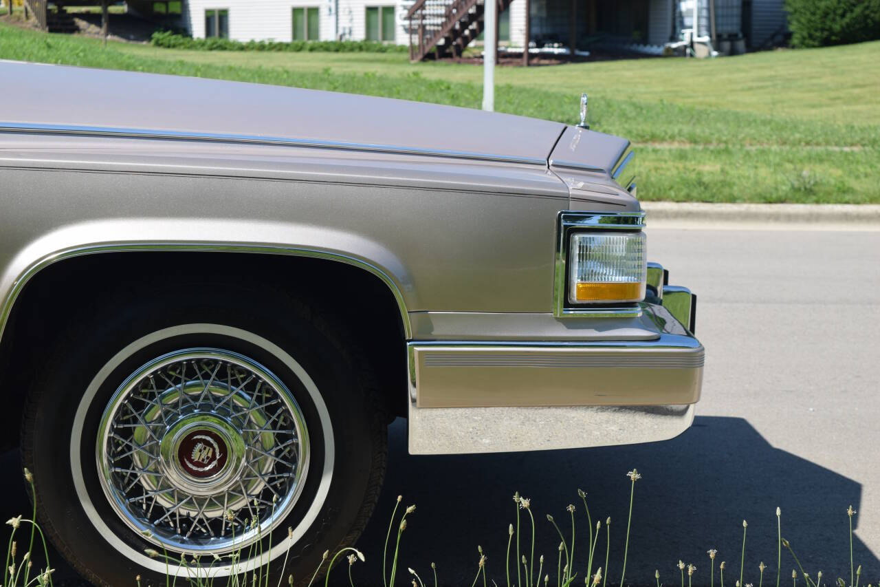 1991 Cadillac Brougham 89
