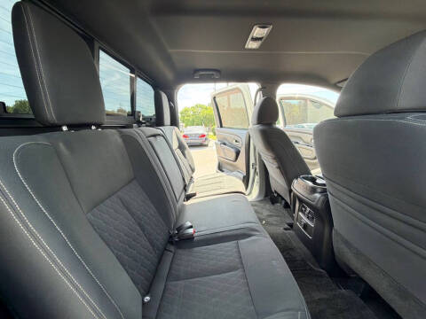 2018 Nissan Titan SV