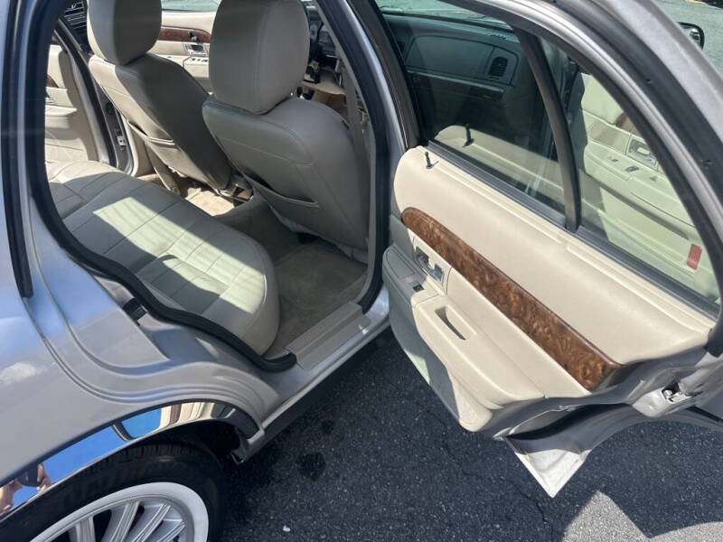 2011 Mercury Grand Marquis LS