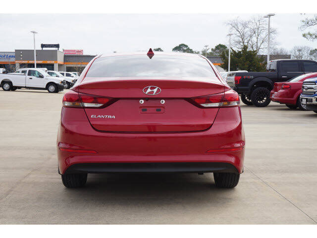 2018 Hyundai Elantra