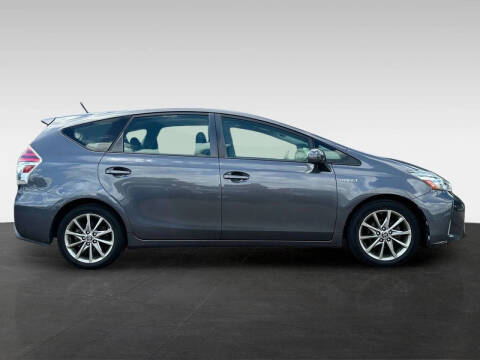 2016 Toyota Prius v