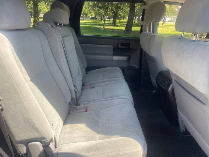 2016 Toyota Sequoia SR5