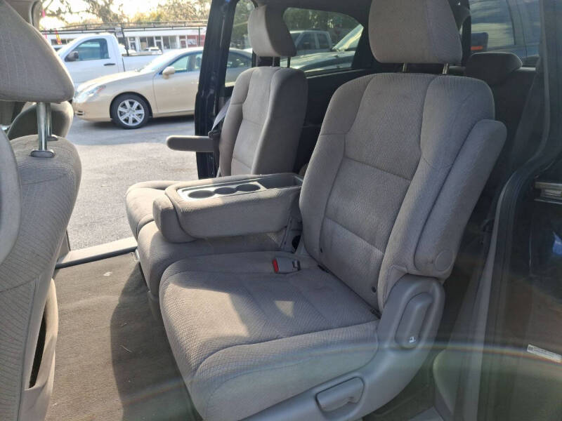 2014 Honda Odyssey EX photo 13