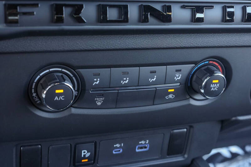 2026 Nissan Frontier SV