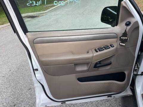 2004 Ford Explorer XLT