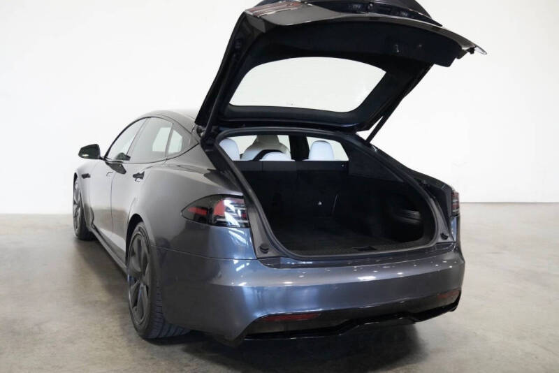 2022 Tesla Model S Plaid
