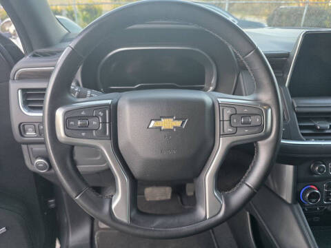 2023 Chevrolet Suburban LT