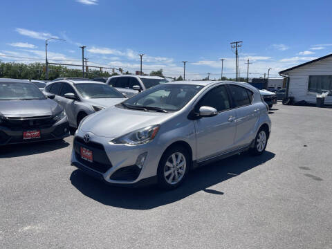2017 Toyota Prius c Two
