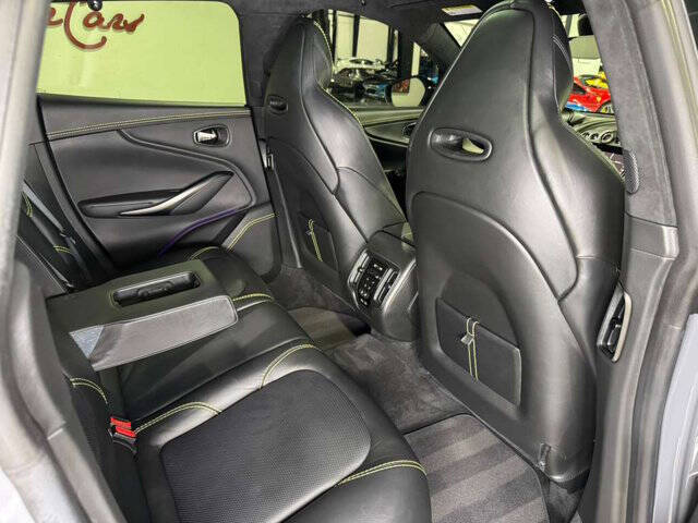 2021 Aston Martin DBX