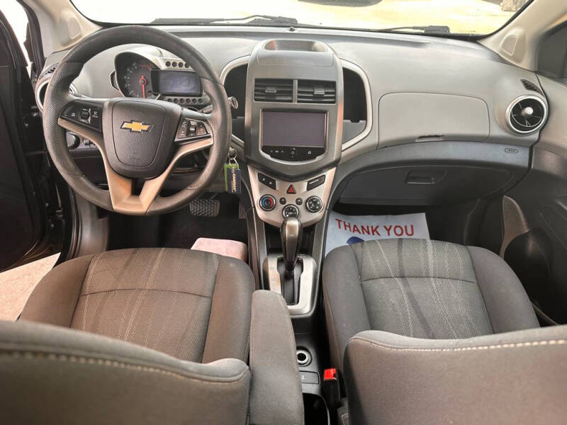 2016 Chevrolet Sonic LT Auto