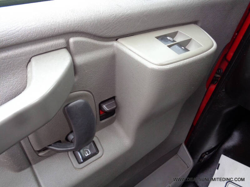 2017 Chevrolet Express 2500