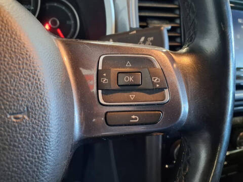 2018 Volkswagen Beetle 2.0T SE