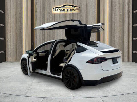 2023 Tesla Model X Standard Range