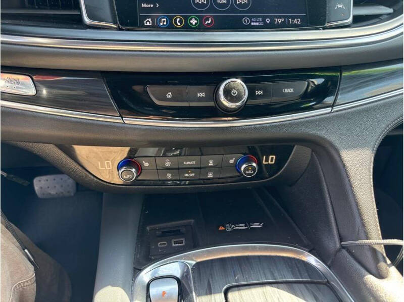 2022 Buick Enclave Essence