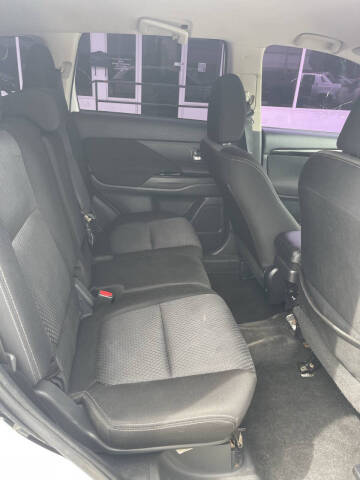 2016 Mitsubishi Outlander ES