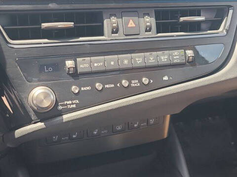 2024 Lexus ES 350 Luxury