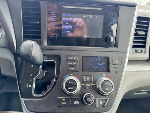 2016 Toyota Sienna L 7-Passenger