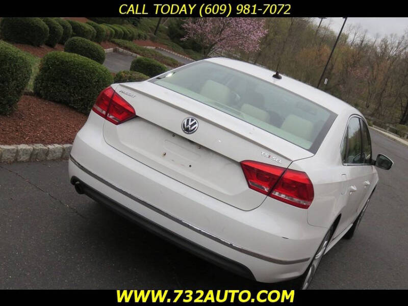 2014 Volkswagen Passat 1.8T SEL Premium PZEV