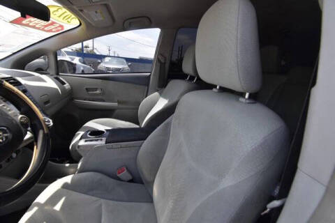 2013 Toyota Prius v Three