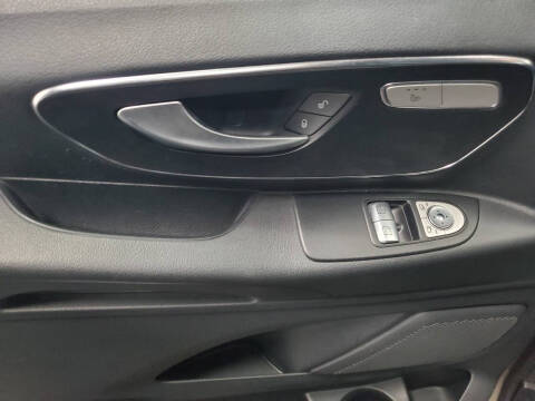 2017 Mercedes-Benz Metris Passenger