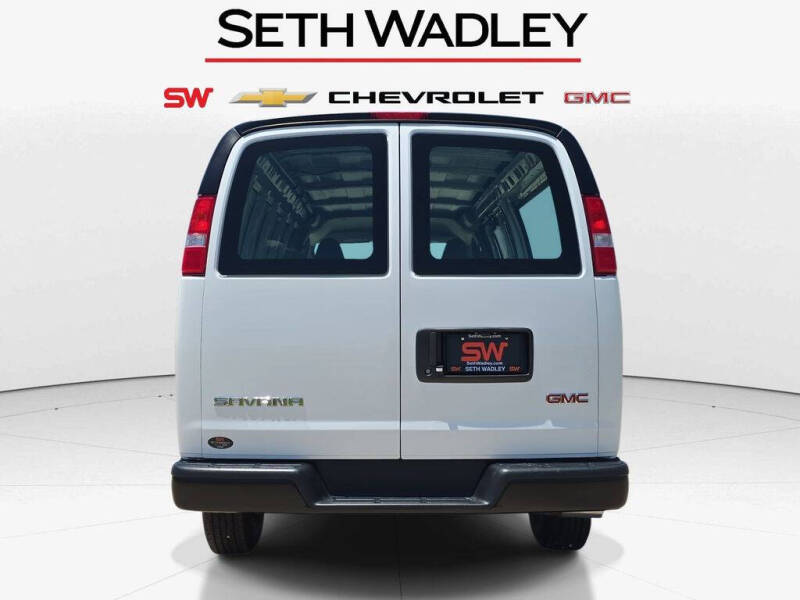 2026 GMC Savana 2500
