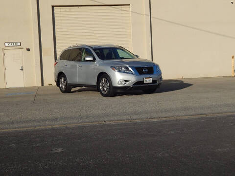 2016 Nissan Pathfinder SV