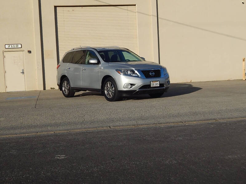 2016 Nissan Pathfinder SV