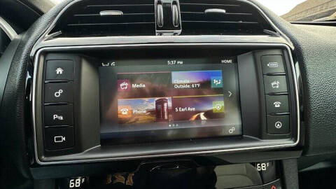 2018 Jaguar F-PACE 25t Prestige