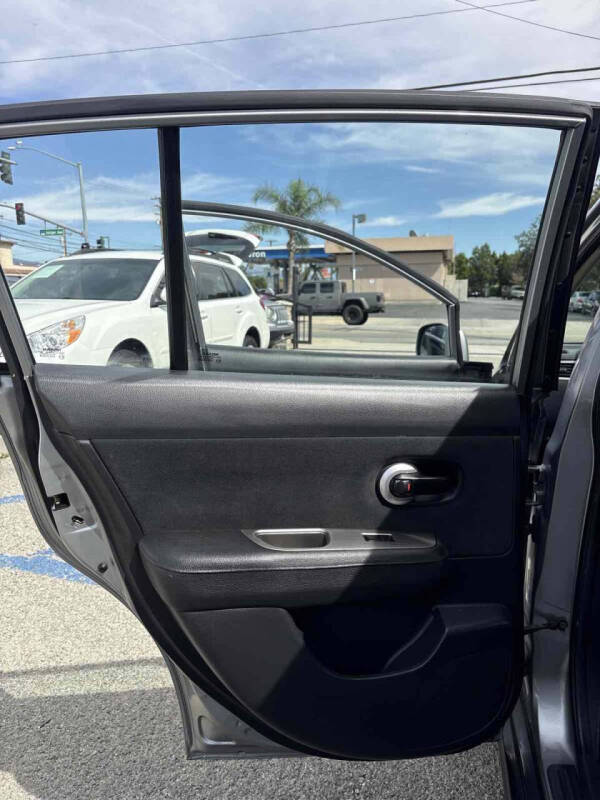 2012 Nissan Versa 1.8 S