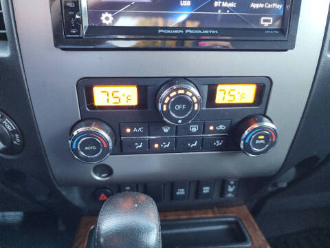 2011 Nissan Titan SL