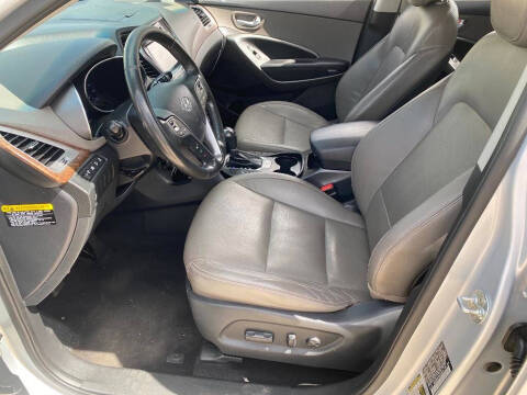 2017 Hyundai Santa Fe SE