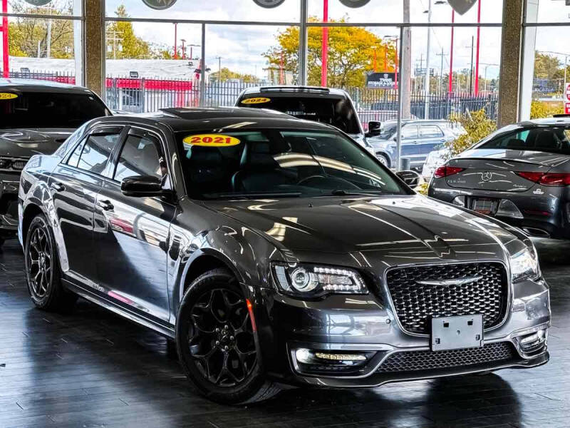 2021 Chrysler 300 Touring L