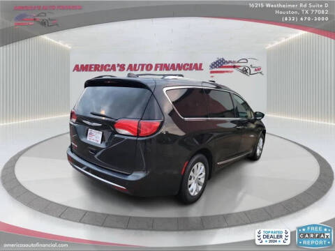 2019 Chrysler Pacifica Touring L