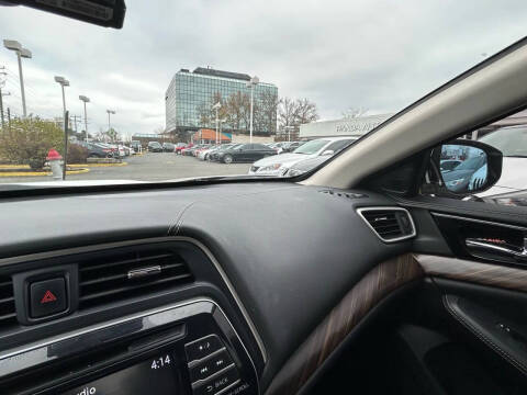 2016 Nissan Maxima Platinum