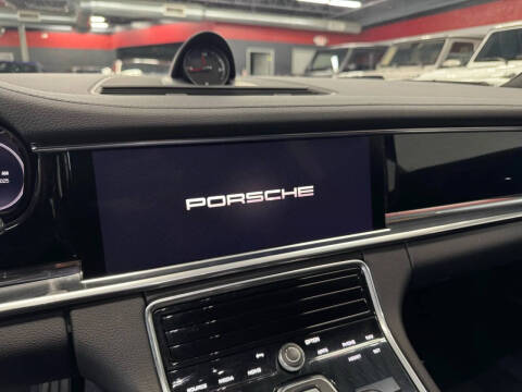 2022 Porsche Panamera