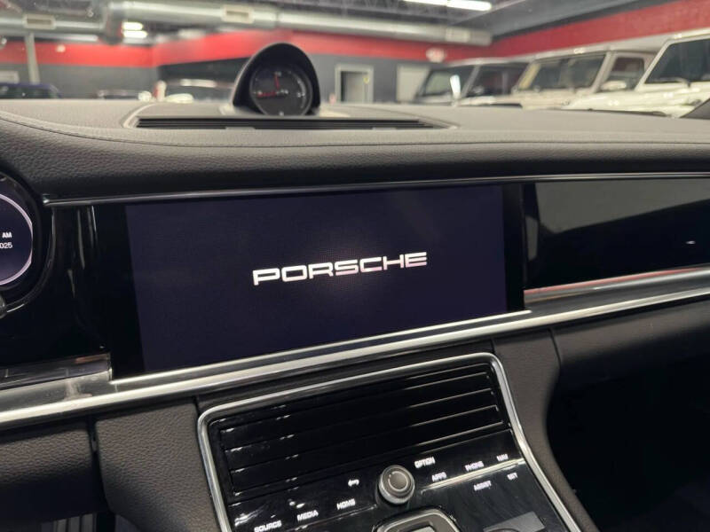 2022 Porsche Panamera