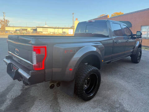 2019 Ford F-450 Super Duty Lariat