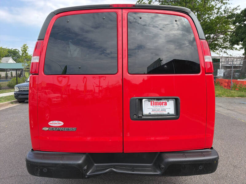 2022 Chevrolet Express LS 3500