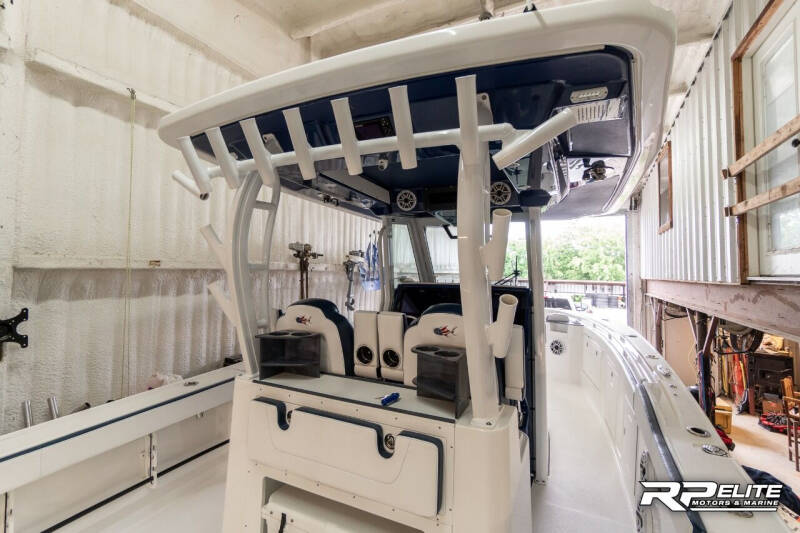 2021 Crevalle 33